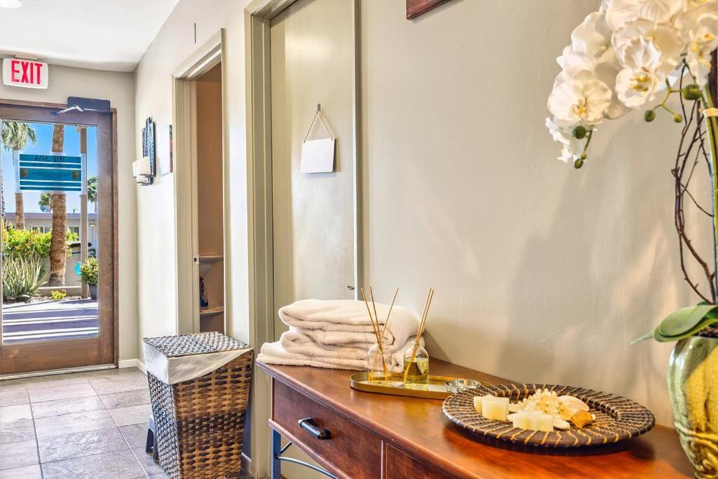 דזרט הוט ספרינגס Lido Palms Resort And Spa מראה חיצוני תמונה
