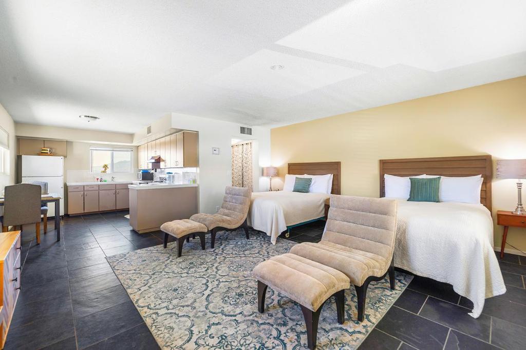 דזרט הוט ספרינגס Lido Palms Resort And Spa חדר תמונה